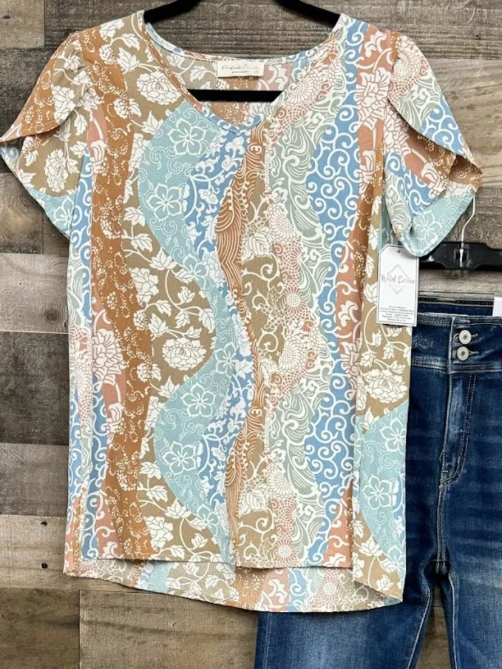 Boho Tulip Sleeve Top Size Medium NWT